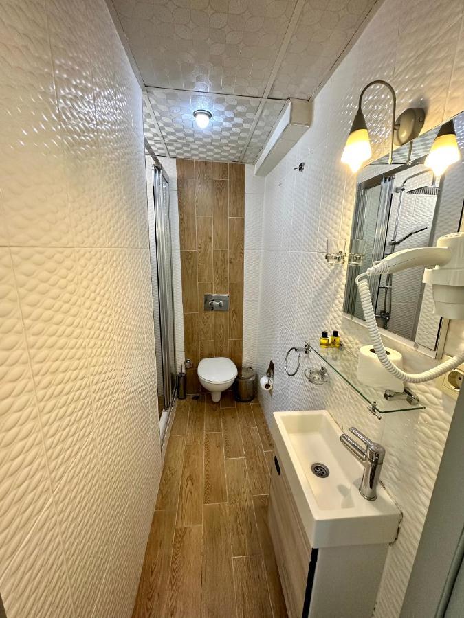 Crowned Plus Hotel イスタンブール エクステリア 写真