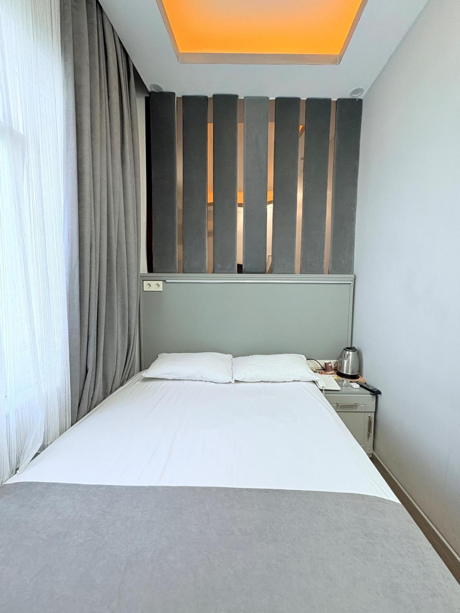 Crowned Plus Hotel イスタンブール エクステリア 写真
